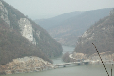 Consolidamento delle pile del ponte e dell'effigie su roccia.